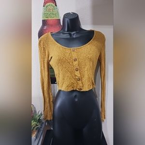 Cute long-sleeved shirt